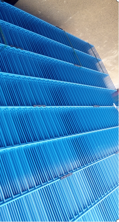 Schwere Doppelstabmatte 8/6/8 mm, RAL 5015 himmelblau